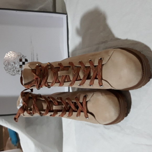 Camel suede women's fashion boots - Picture 3 of 3